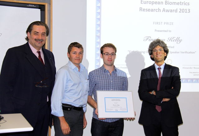 [Photo] Winner of the EAB Research Award 2013